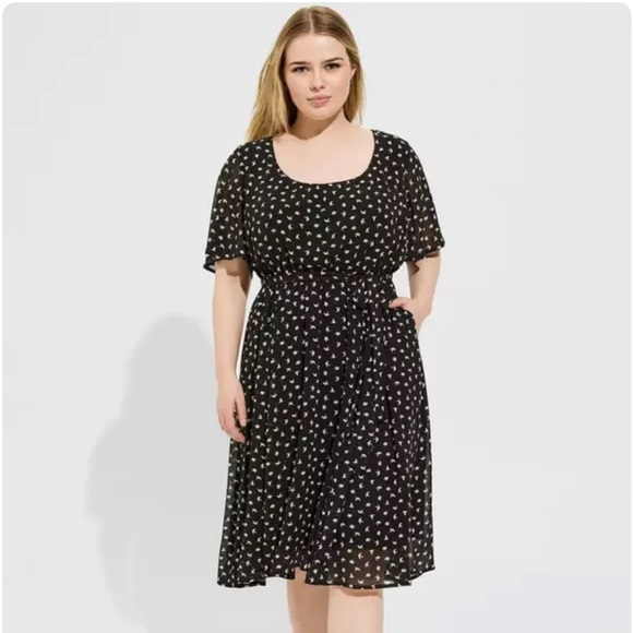 torrid Dresses & Skirts - NWOT Torrid Midi Chiffon Flutter Hi-Low Bird Dress